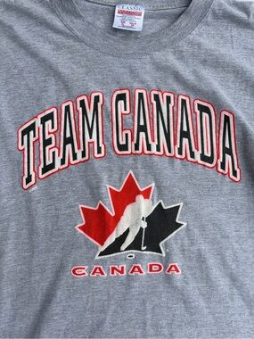 Team Canada Men's T-Shirt Maple Leaf Vintage, Size XL